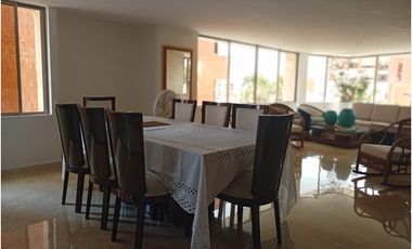 APTO REMODELADO EN ALTOS DE RIOMAR