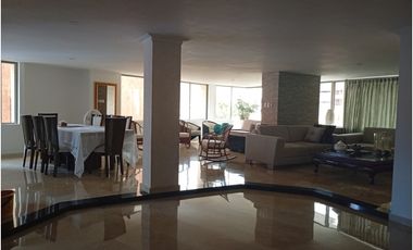 APTO REMODELADO EN ALTOS DE RIOMAR