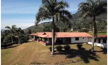 Finca en Arriendo en Copacabana, Antioquia