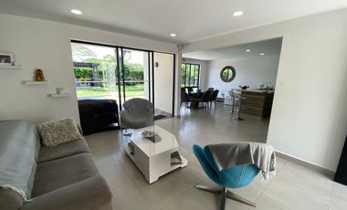 SE ALQUILA CASA CAMPESTRE  EN LA TORRE CONDOMINIO LOS SAMANES DE ROZO