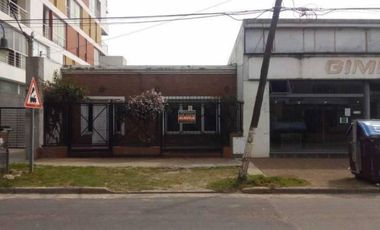 CASA EN ALQUILER - 3 DORM / CENTRO DE ESCOBAR