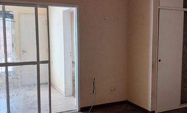 CASA EN ALQUILER - 3 DORM / CENTRO DE ESCOBAR