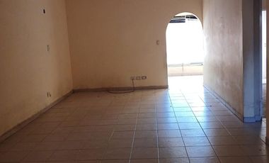 CASA EN ALQUILER - 3 DORM / CENTRO DE ESCOBAR