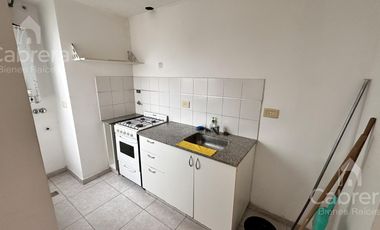 Alquiler de Monoambiente con cochera, en La Plata