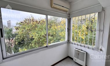 Alquiler de Monoambiente con cochera, en La Plata