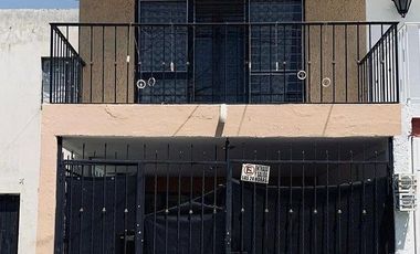 Casa en Venta en Constitucion - Esteban Vaca Calderon 240