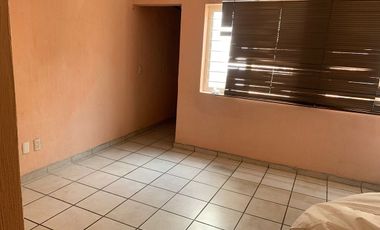 Casa en Venta en Constitucion - Esteban Vaca Calderon 240