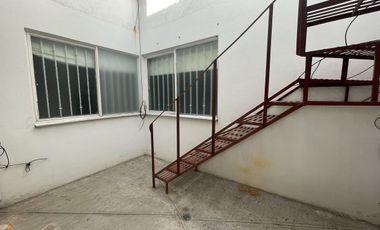 Venta de Edificio de Oficinas en 33 Oriente colonia el Mirador