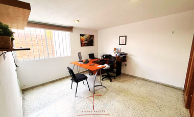 Venta de Edificio de Oficinas en 33 Oriente colonia el Mirador