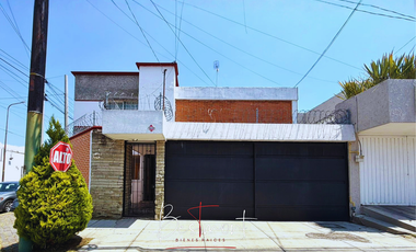 Venta de Edificio de Oficinas en 33 Oriente colonia el Mirador