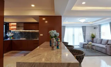 Luxury Pool Villa on Thepprasit Road 5 bedrooms and 6 bathrooms Near Jomtien Beach & Walking Street, High Rental Potential