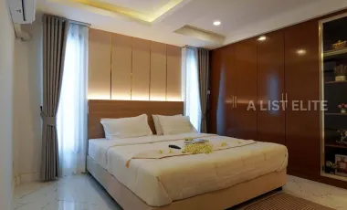Luxury Pool Villa on Thepprasit Road 5 bedrooms and 6 bathrooms Near Jomtien Beach & Walking Street, High Rental Potential