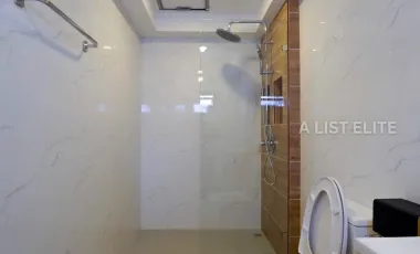 Luxury Pool Villa on Thepprasit Road 5 bedrooms and 6 bathrooms Near Jomtien Beach & Walking Street, High Rental Potential
