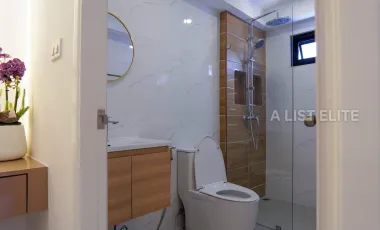 Luxury Pool Villa on Thepprasit Road 5 bedrooms and 6 bathrooms Near Jomtien Beach & Walking Street, High Rental Potential
