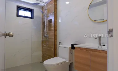 Luxury Pool Villa on Thepprasit Road 5 bedrooms and 6 bathrooms Near Jomtien Beach & Walking Street, High Rental Potential