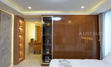 Luxury Pool Villa on Thepprasit Road 5 bedrooms and 6 bathrooms Near Jomtien Beach & Walking Street, High Rental Potential