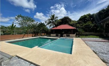 VENDO CASA El HATILLO - LAS UVAS