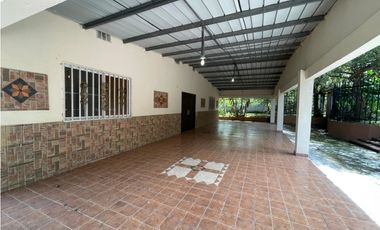VENDO CASA El HATILLO - LAS UVAS