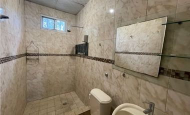 VENDO CASA El HATILLO - LAS UVAS