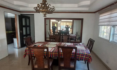 Venta de Casa con Galeras y Oficinas/ Pueblo Nuevo