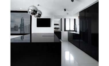 Se vende Penthouse en Paitilla, completamente amoblado