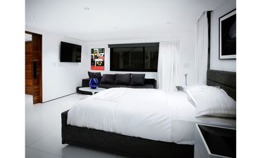 Se vende Penthouse en Paitilla, completamente amoblado