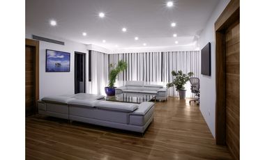 Se vende Penthouse en Paitilla, completamente amoblado