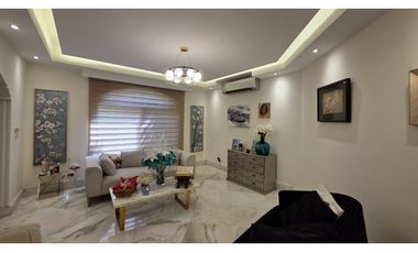 Alquiler de casa en Costa del Este – PH Antigua