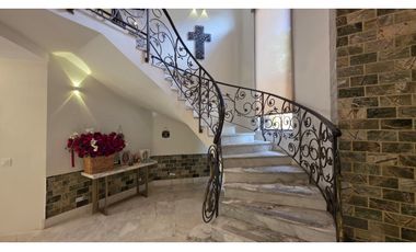 Alquiler de casa en Costa del Este – PH Antigua