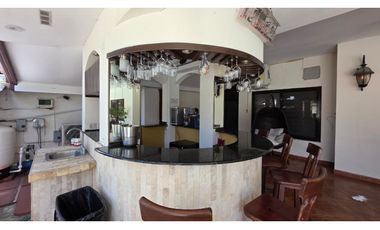 Alquiler de casa en Costa del Este – PH Antigua