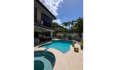 Alquiler de casa en Costa del Este – PH Antigua