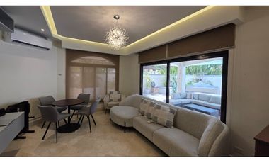 Alquiler de casa en Costa del Este – PH Antigua