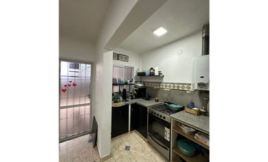 Duplex dos hab, dos baños con gas natural, cochera, patio