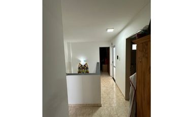 Duplex dos hab, dos baños con gas natural, cochera, patio