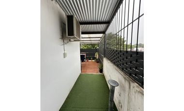 Duplex dos hab, dos baños con gas natural, cochera, patio