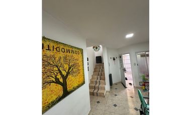 Duplex dos hab, dos baños con gas natural, cochera, patio