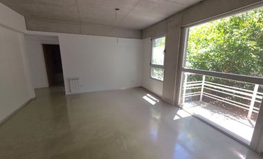 VENTA DEPTO 2 AMBIENTES. COCHERA. FLORIDA.