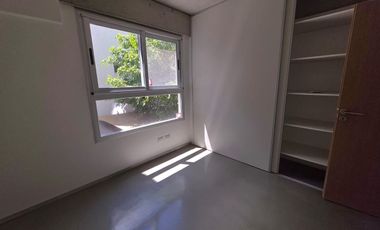 VENTA DEPTO 2 AMBIENTES. COCHERA. FLORIDA.