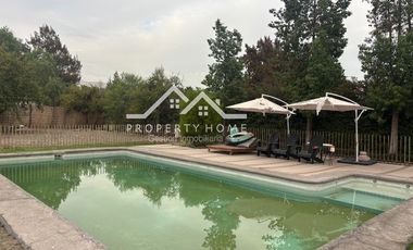 ARRIENDO CASA PARCELA 6 DORM+ESCRITORIO+SERV CHICUREO CENTRO