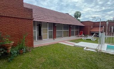 SE ALQUILA CASA  CON PILETA