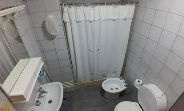 ALQUILER DE DEPARTAMENTO AMOBLADO. CENTRICO