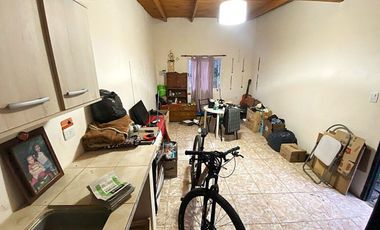 VENTA CASA 2 AMBIENTES /LOTE DE 1014 m2 EN GLEW