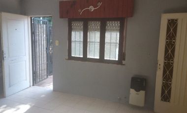 VENTA CASA 3 AMBIENTES GLEW C/DEPTO ADICIONAL