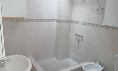 VENTA CASA 3 AMBIENTES GLEW C/DEPTO ADICIONAL