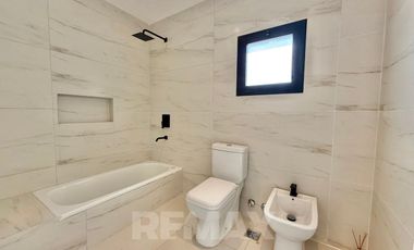 CASA 6AMB EN VENTA PILAR B° SAN PABLO FINANCIACION
