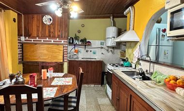 SE VENDE O PERMUTA CASA INTERNA - NO PH -