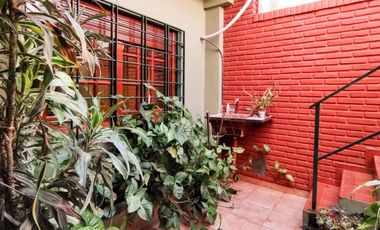 VENTA CASA  4 AMBIENTES SANTOS LUGARES