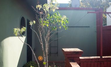 VENTA CASA  4 AMBIENTES SANTOS LUGARES