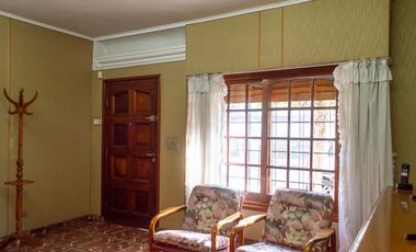 VENTA CASA  4 AMBIENTES SANTOS LUGARES