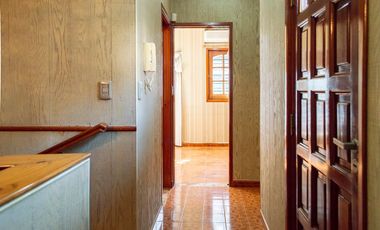 VENTA CASA  4 AMBIENTES SANTOS LUGARES